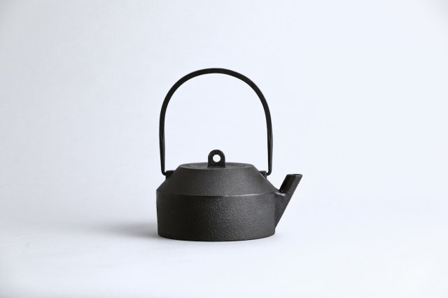 iron kettle-S-VK(Ŵ S ֣) iwatemoʥƥˤξʼ̿